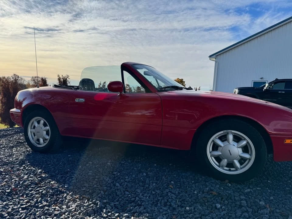 1990 Mazda NA MX-5 Miata - Image 6 of 8