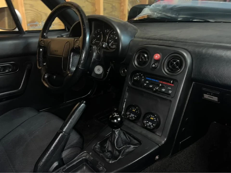 1990 Mazda NA MX-5 Miata - Image 5 of 7