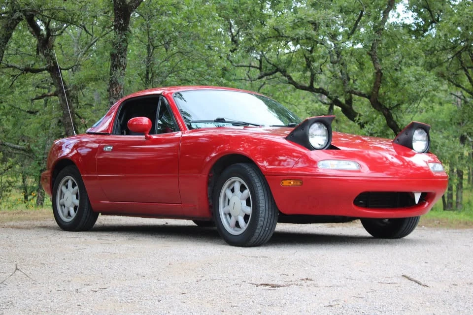 1990 Mazda NA MX-5 Miata - Image 8 of 10