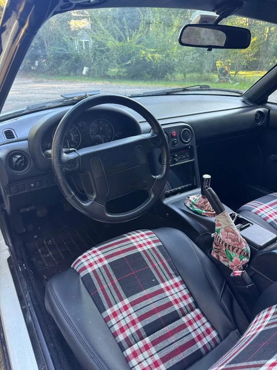 1990 Mazda NA MX-5 Miata - Image 6 of 9