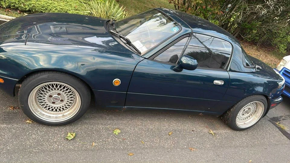 1990 Mazda NA MX-5 Miata - Image 2 of 4