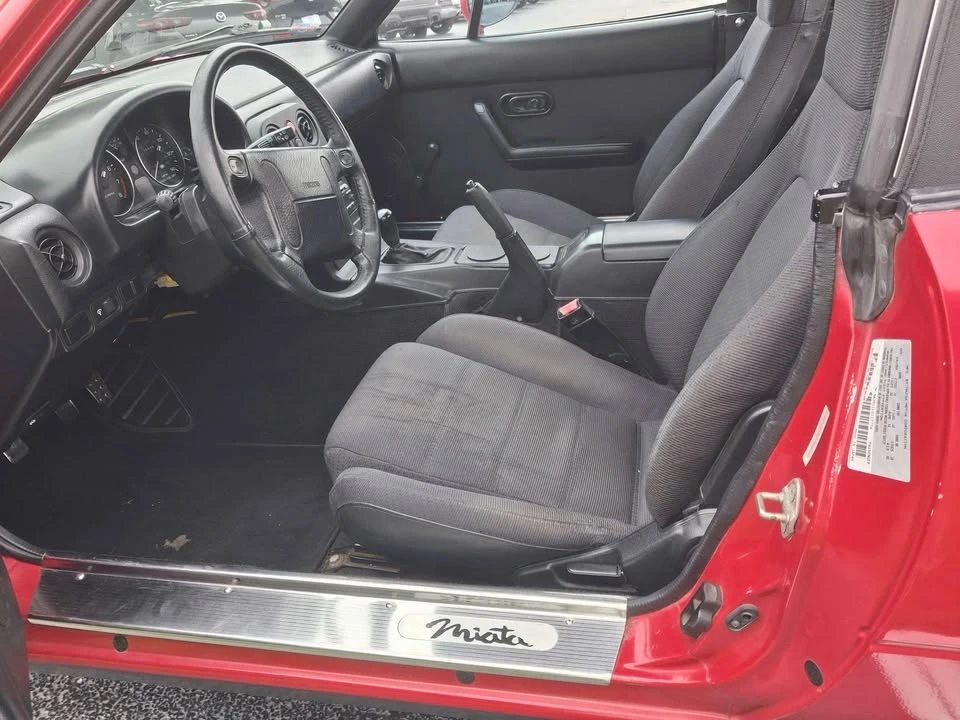 1990 Mazda NA MX-5 Miata - Image 6 of 9