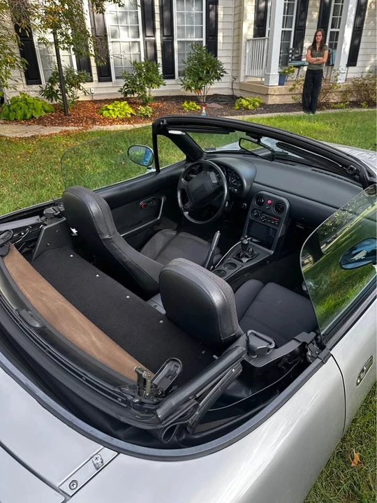 1990 Mazda NA MX-5 Miata - Image 14 of 20