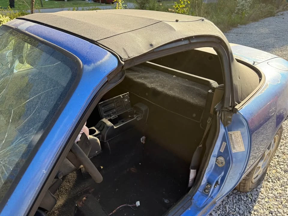 1990 Mazda NA MX-5 Miata - Image 2 of 3