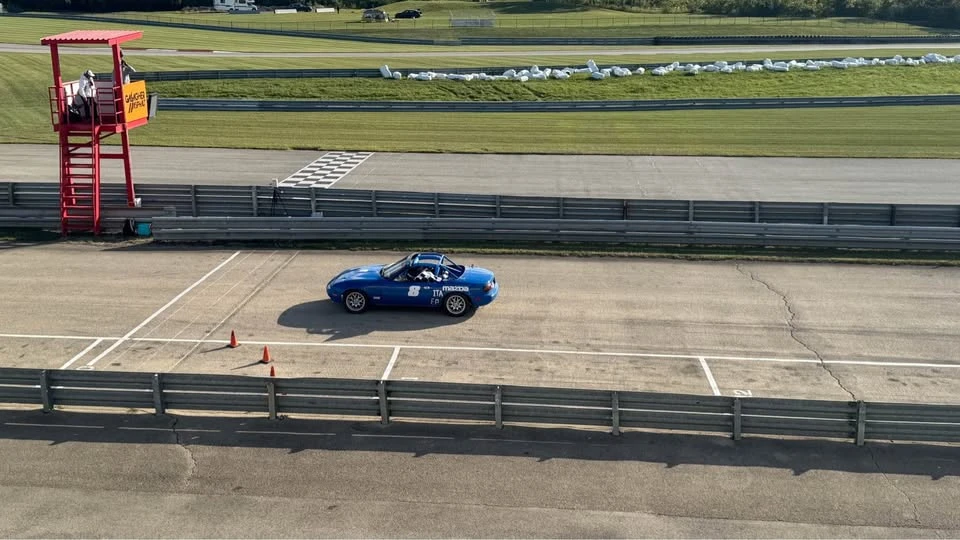 1990 Mazda NA MX-5 Miata - Image 2 of 3