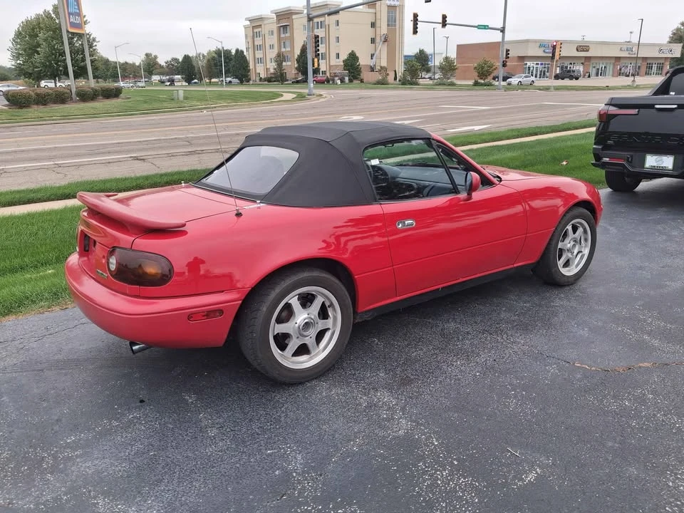 1990 Mazda NA MX-5 Miata - Image 3 of 9