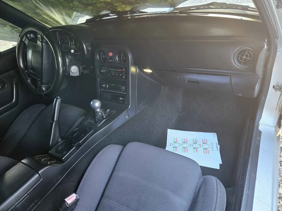 1990 Mazda NA MX-5 Miata - Image 15 of 16