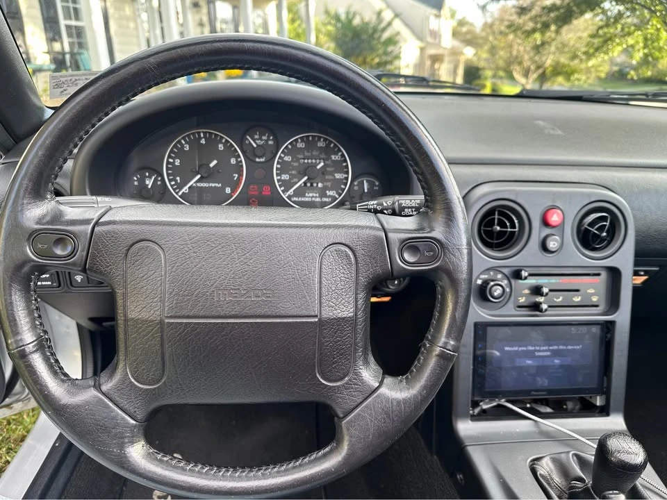 1990 Mazda NA MX-5 Miata - Image 17 of 20