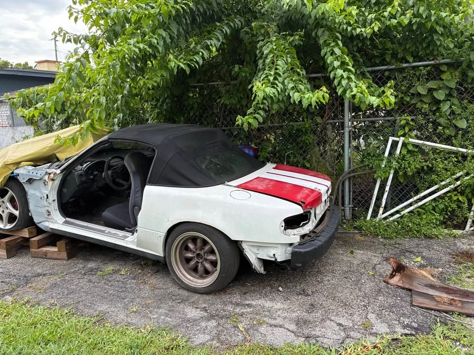 1990 Mazda NA MX-5 Miata - Image 5 of 6