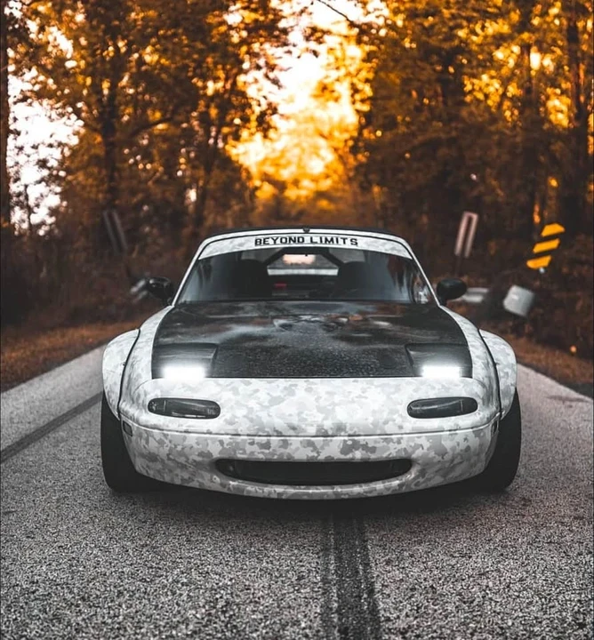 1990 Mazda NA MX-5 Miata - Image 9 of 12