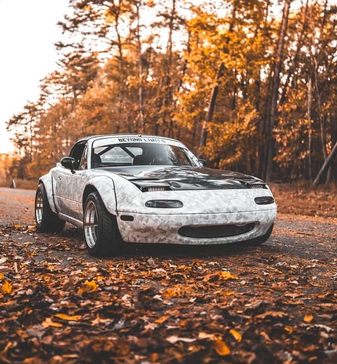 1990 Mazda NA MX-5 Miata - Image 10 of 12