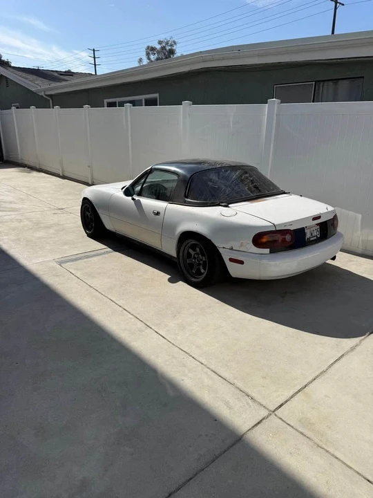 1990 Mazda NA MX-5 Miata - Image 14 of 15