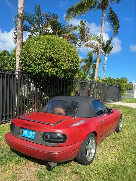 1990 Mazda NA MX-5 Miata - Image 6 of 12