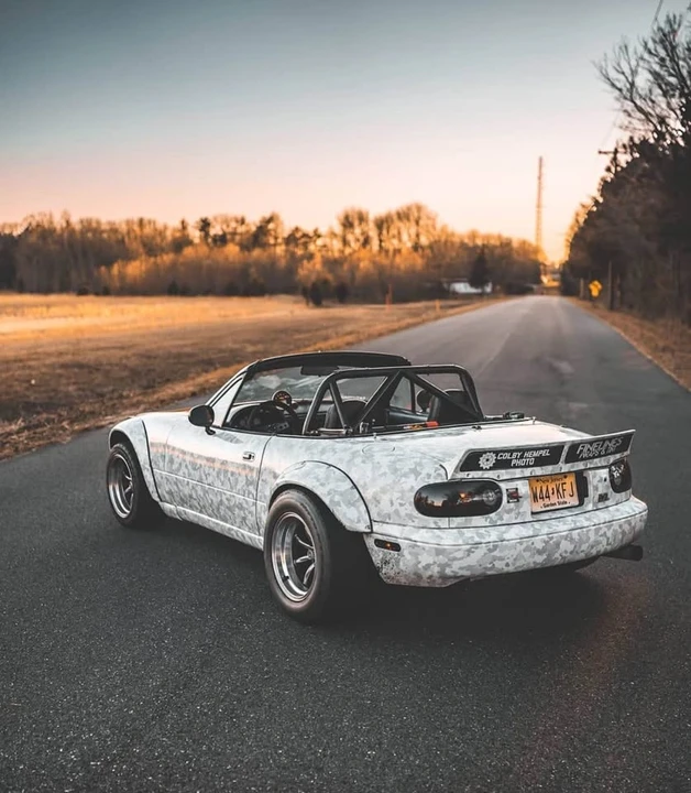 1990 Mazda NA MX-5 Miata - Image 4 of 12