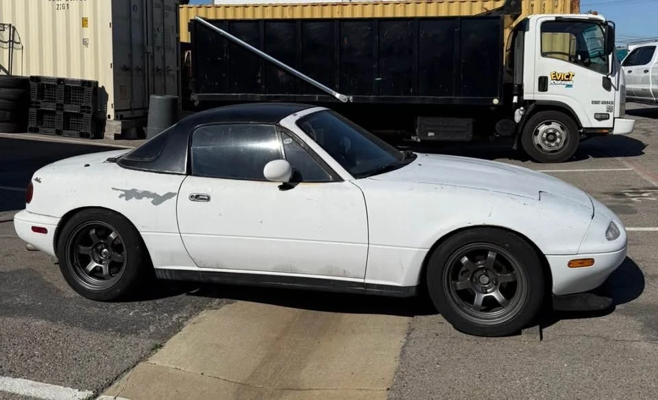 1990 Mazda NA MX-5 Miata - Image 2 of 15