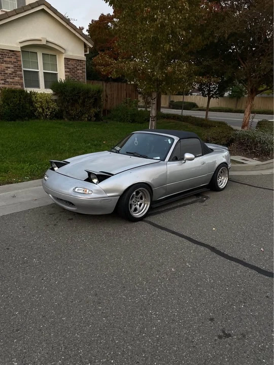1990 Mazda NA MX-5 Miata - Image 8 of 12