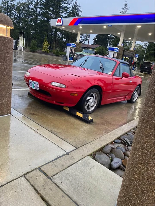 1990 Mazda NA MX-5 Miata - Image 6 of 13