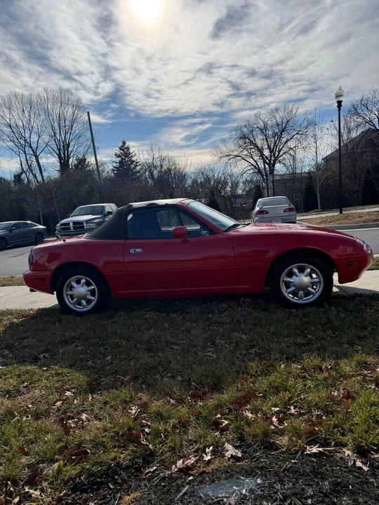 1990 Mazda NA MX-5 Miata - Image 4 of 11