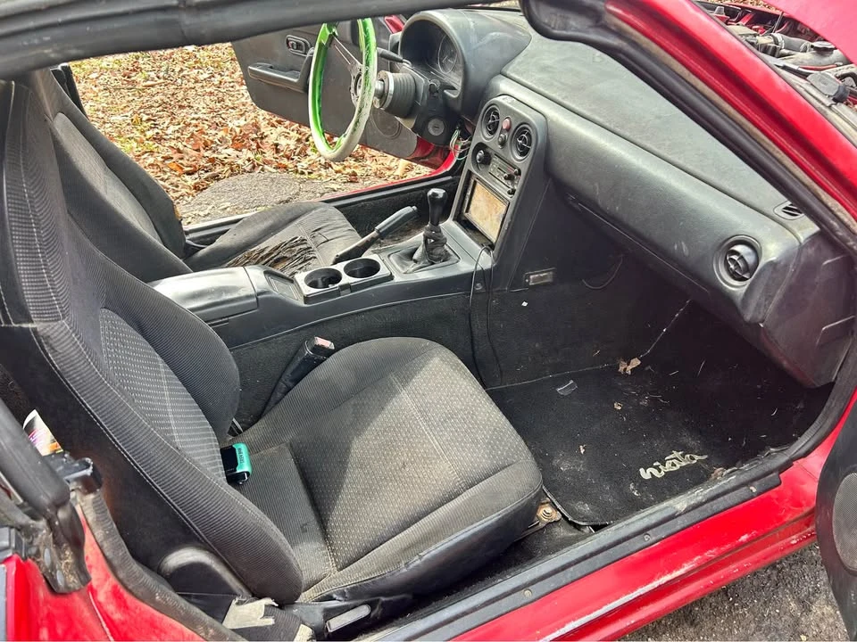 1990 Mazda NA MX-5 Miata - Image 6 of 7