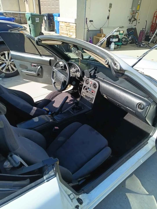 1990 Mazda NA MX-5 Miata - Image 3 of 8