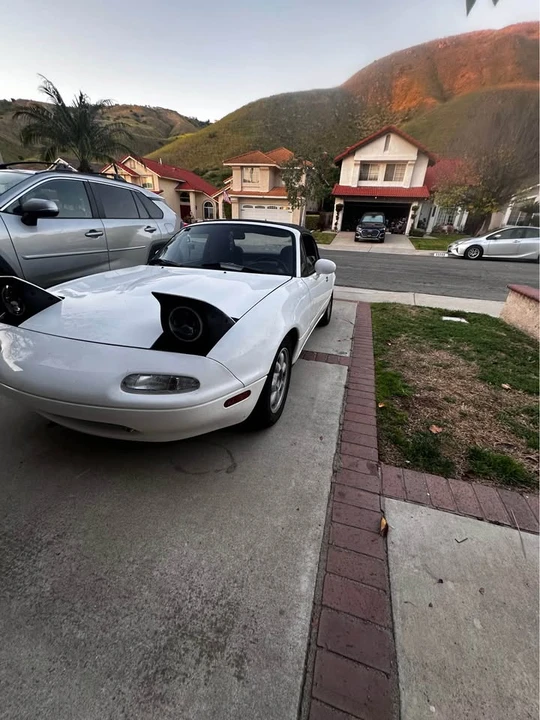 1990 Mazda NA MX-5 Miata - Image 8 of 9