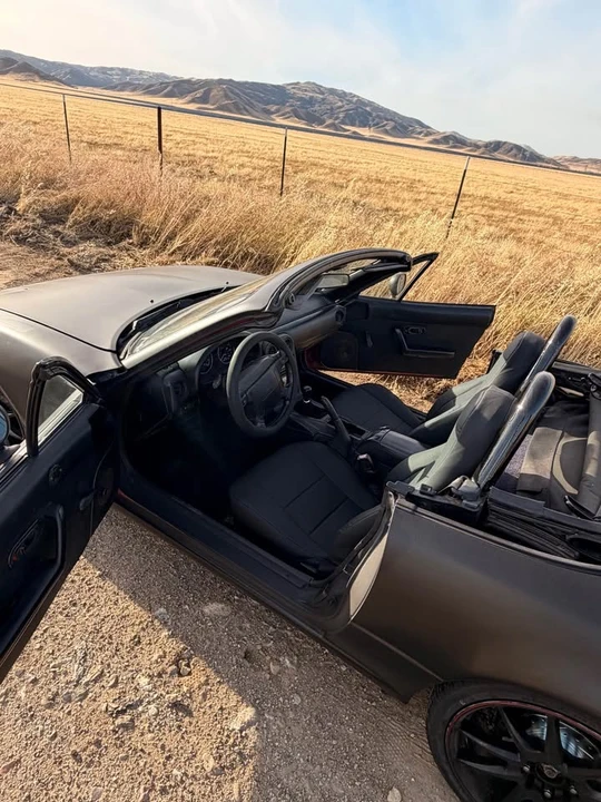 1990 Mazda NA MX-5 Miata - Image 5 of 8