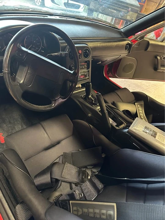 1990 Mazda NA MX-5 Miata - Image 11 of 13