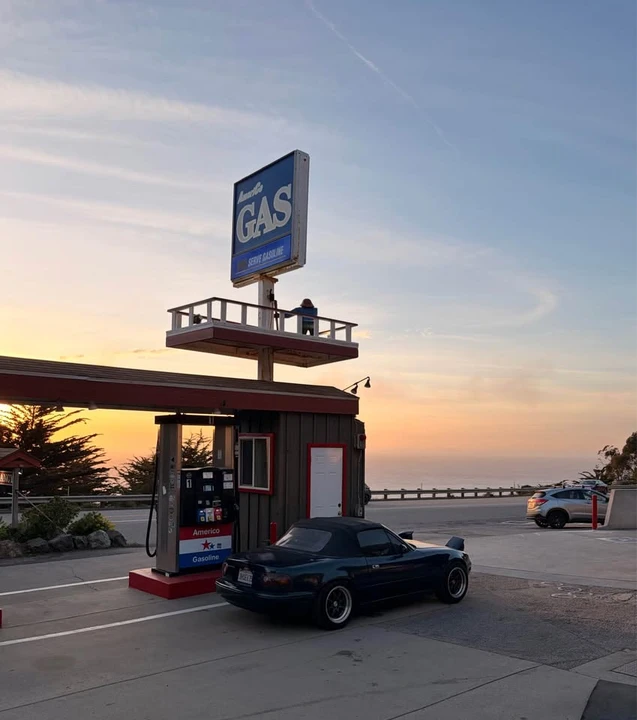 1990 Mazda NA MX-5 Miata - Image 5 of 12