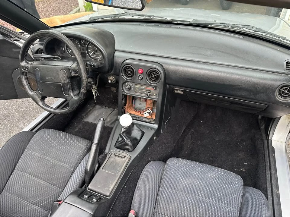 1990 Mazda NA MX-5 Miata - Image 6 of 7