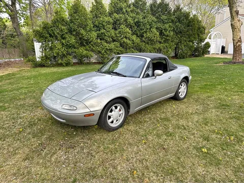 1990 Mazda MX-5 Miata Convertible