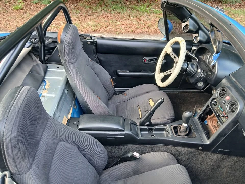 1990 Mazda NA MX-5 Miata - Image 13 of 17
