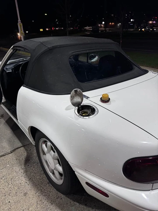 1990 Mazda NA MX-5 Miata - Image 3 of 6