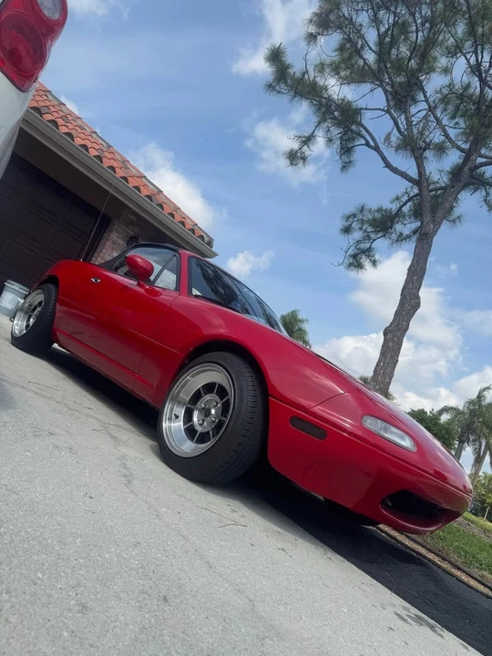 1990 Mazda NA MX-5 Miata - Image 2 of 18