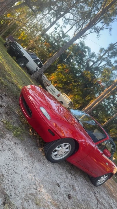 1990 Mazda NA MX-5 Miata - Image 6 of 18