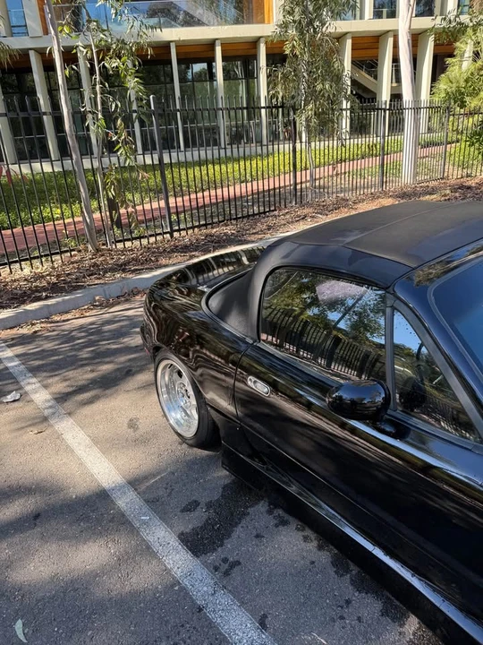 1990 Mazda NA MX-5 Miata - Image 4 of 19