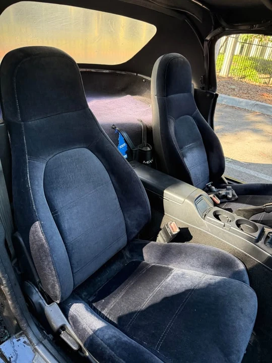 1990 Mazda NA MX-5 Miata - Image 17 of 19