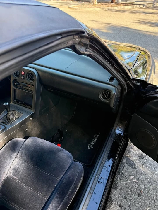 1990 Mazda NA MX-5 Miata - Image 15 of 19