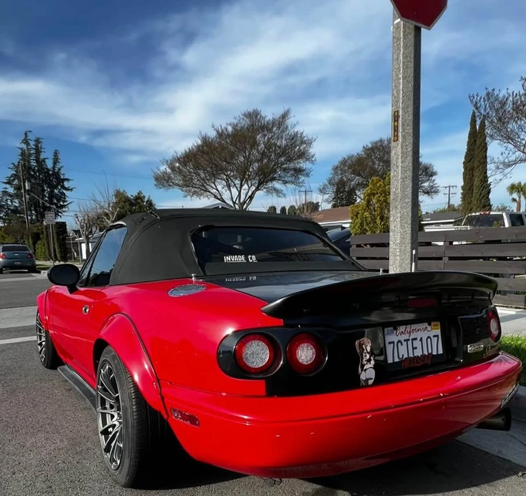 1990 Mazda NA MX-5 Miata - Image 5 of 6