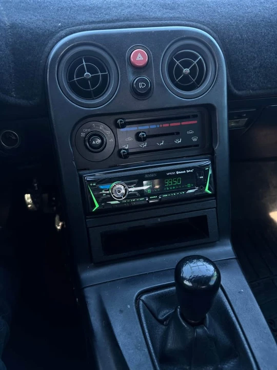 1990 Mazda NA MX-5 Miata - Image 6 of 8