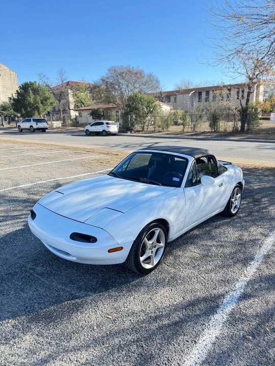 1990 Mazda NA MX-5 Miata - Image 3 of 8