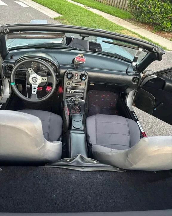1990 Mazda NA MX-5 Miata - Image 3 of 11