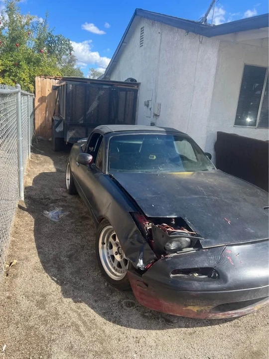 1990 Mazda NA MX-5 Miata - Image 2 of 3