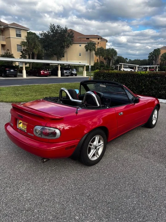 1990 Mazda NA MX-5 Miata - Image 4 of 11