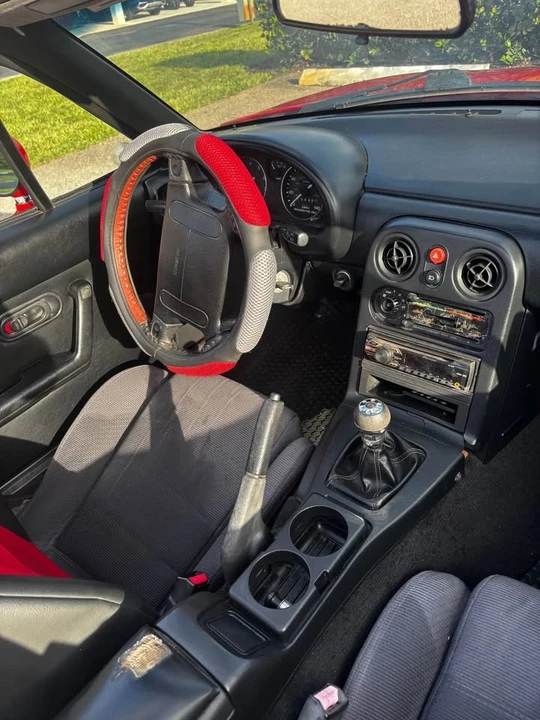 1990 Mazda NA MX-5 Miata - Image 10 of 11