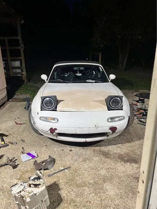 1990 Mazda NA MX-5 Miata - Image 5 of 10