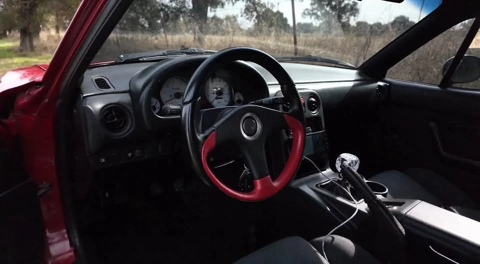 1990 Mazda NA MX-5 Miata - Image 5 of 12