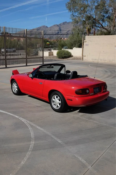 1990 Mazda NA MX-5 Miata - Image 9 of 18