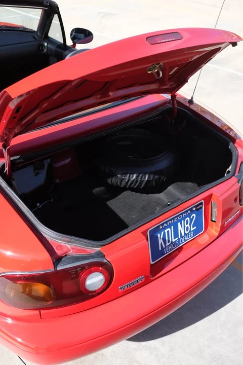 1990 Mazda NA MX-5 Miata - Image 17 of 18