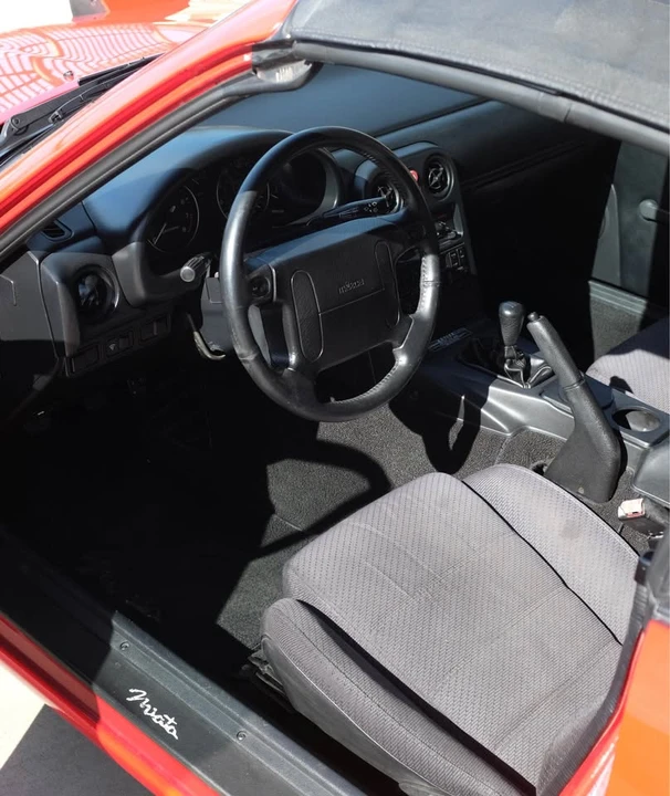 1990 Mazda NA MX-5 Miata - Image 14 of 18