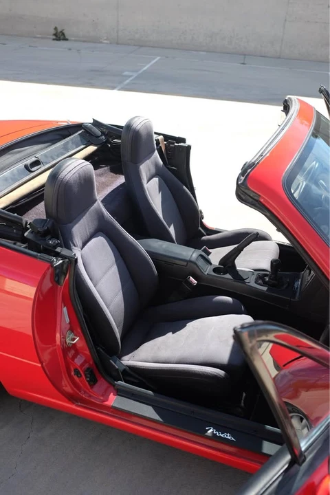1990 Mazda NA MX-5 Miata - Image 15 of 18